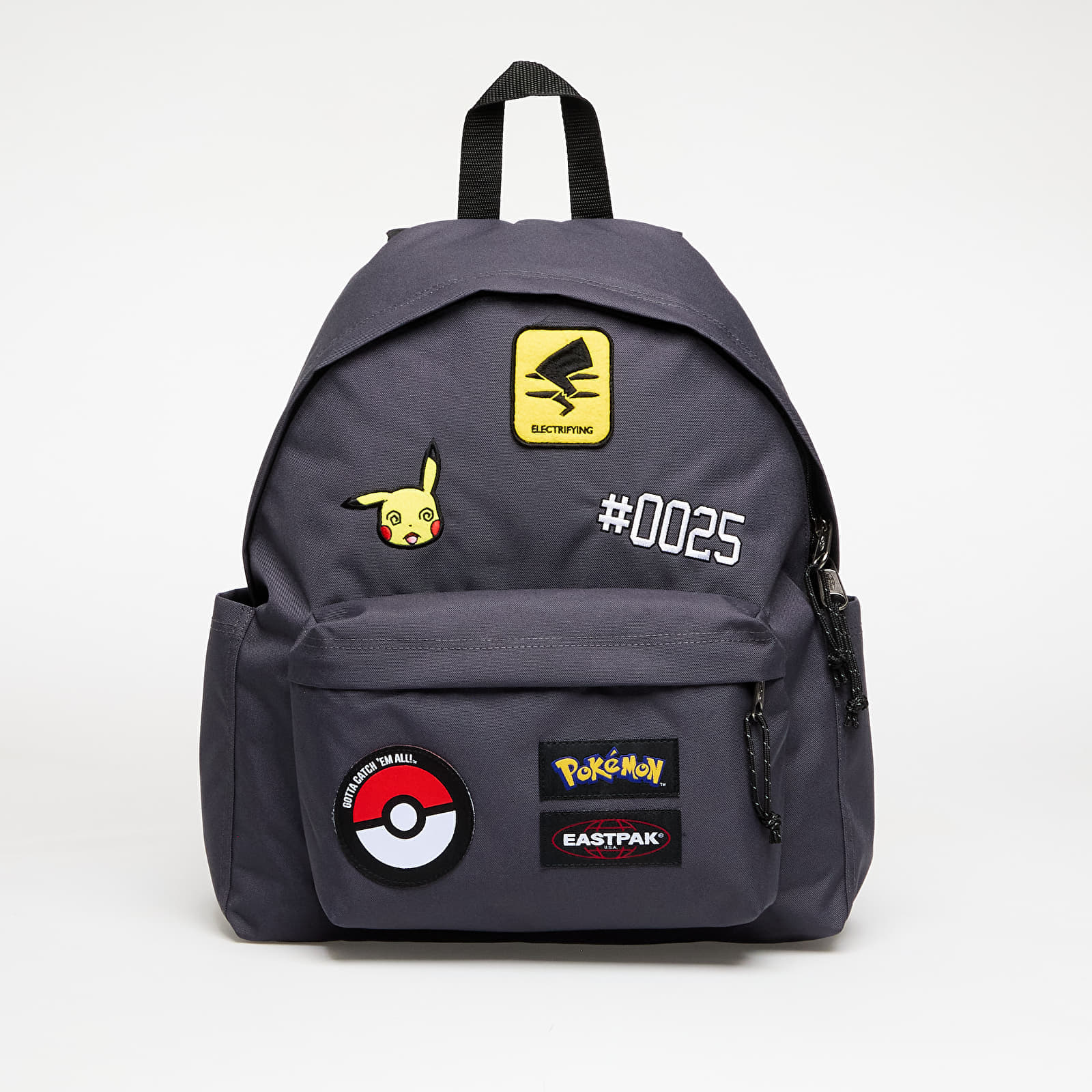 Снимка на EASTPAK Day Pak'r Pokemon Patches Backpack Grey 24 l