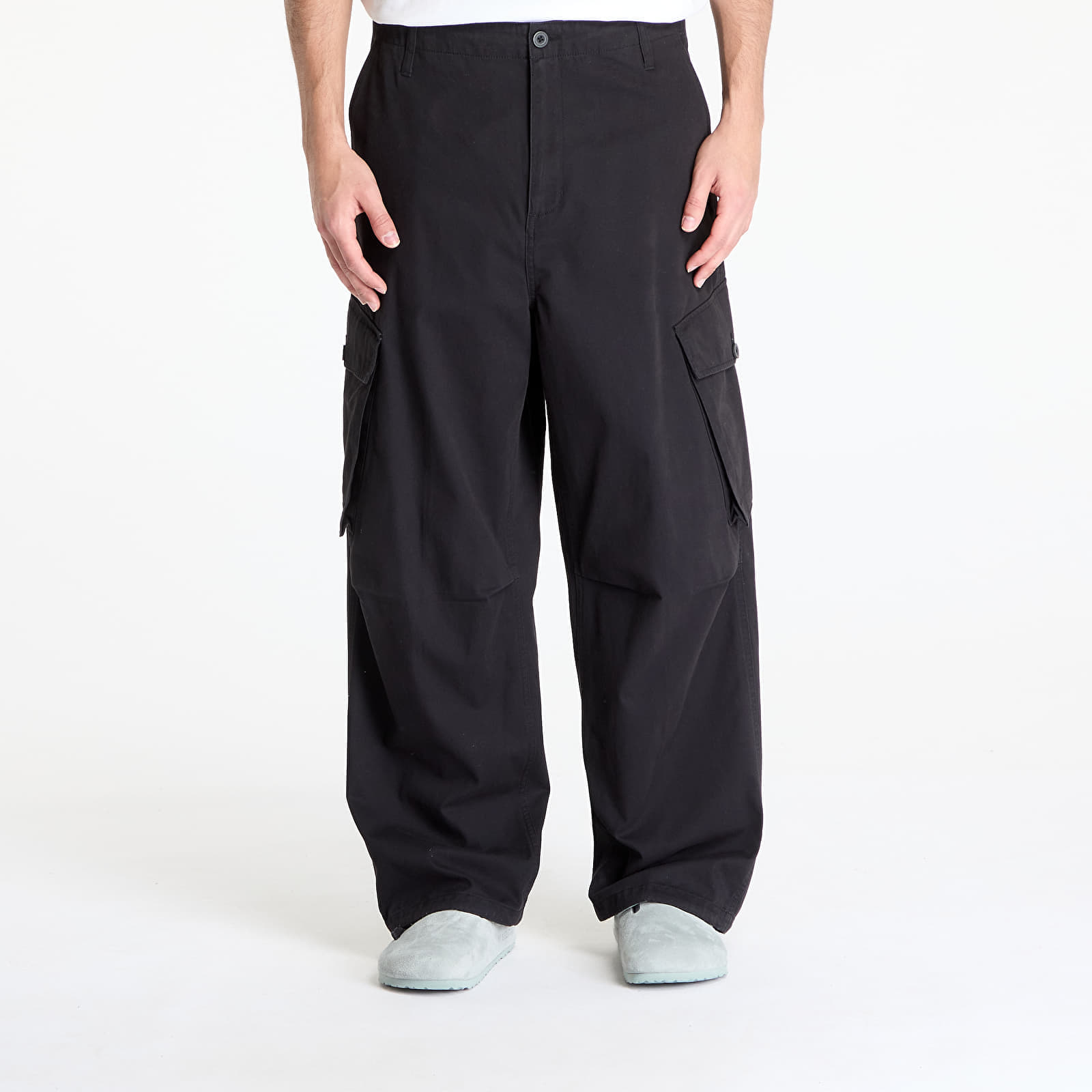 Снимка на Панталони Carhartt WIP Unit Pant Black Stone Washed S
