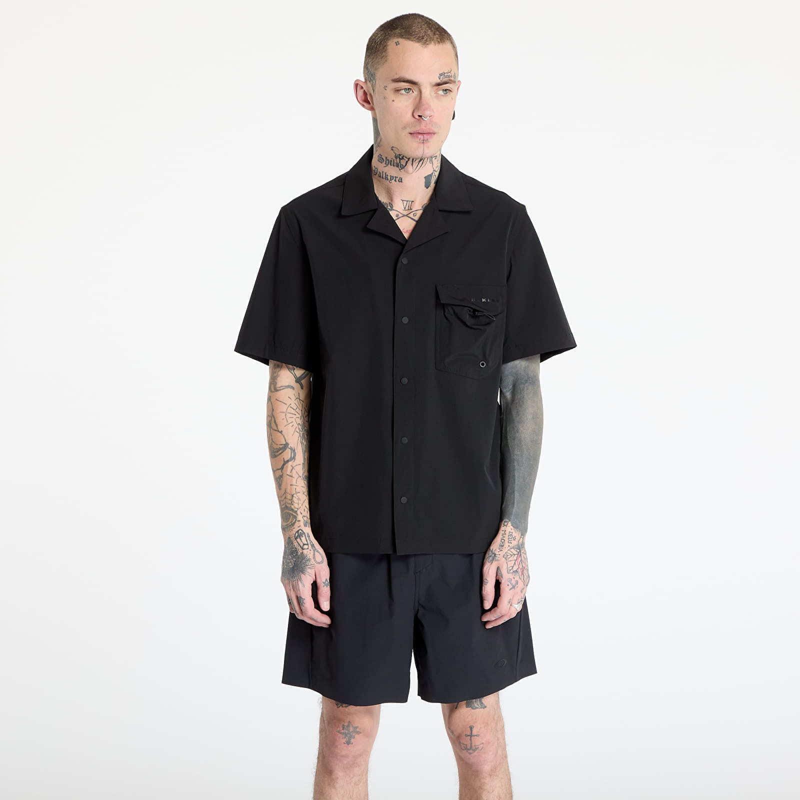 Снимка на Риза Oakley Cuban Collar Shortsleeve Shirt Blackout S