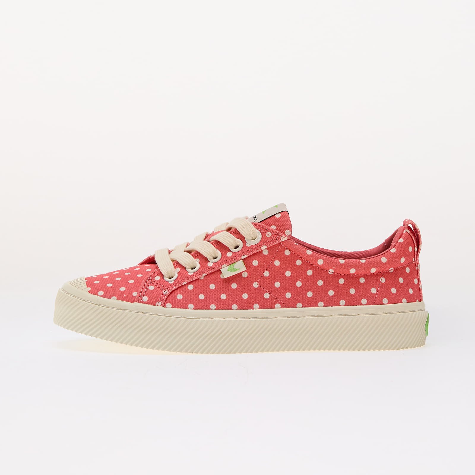 Снимка на Сникърси Cariuma W Oca Low Watermelon/ White Polka Dots EUR 38