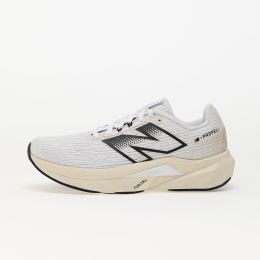 Снимка на Сникърси New Balance FuelCell Propel v5 White/ Linen/ Black cement EUR 37