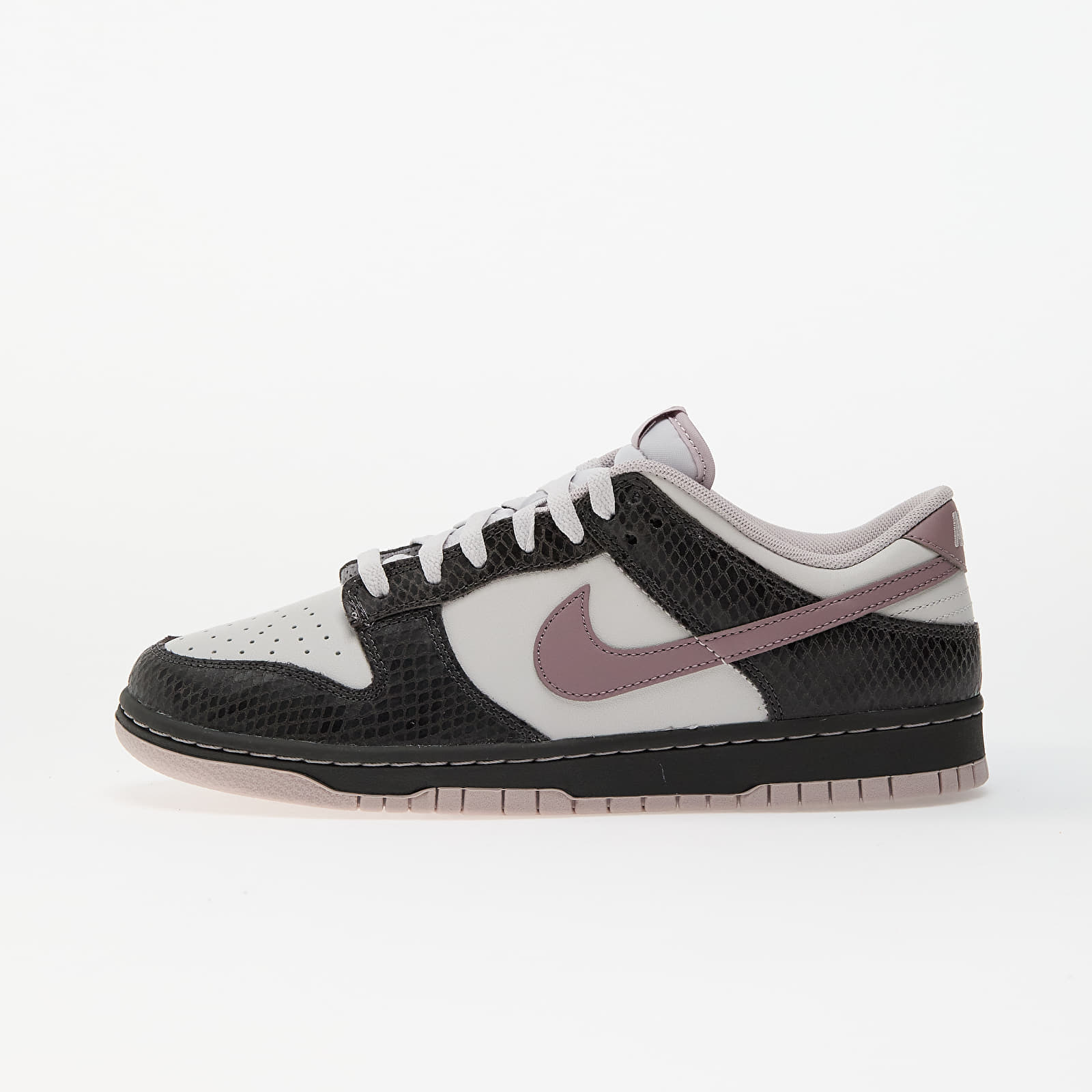 Снимка на Сникърси Nike Dunk Low Se Medium Ash/ Taupe Grey-Vast Grey EUR 46