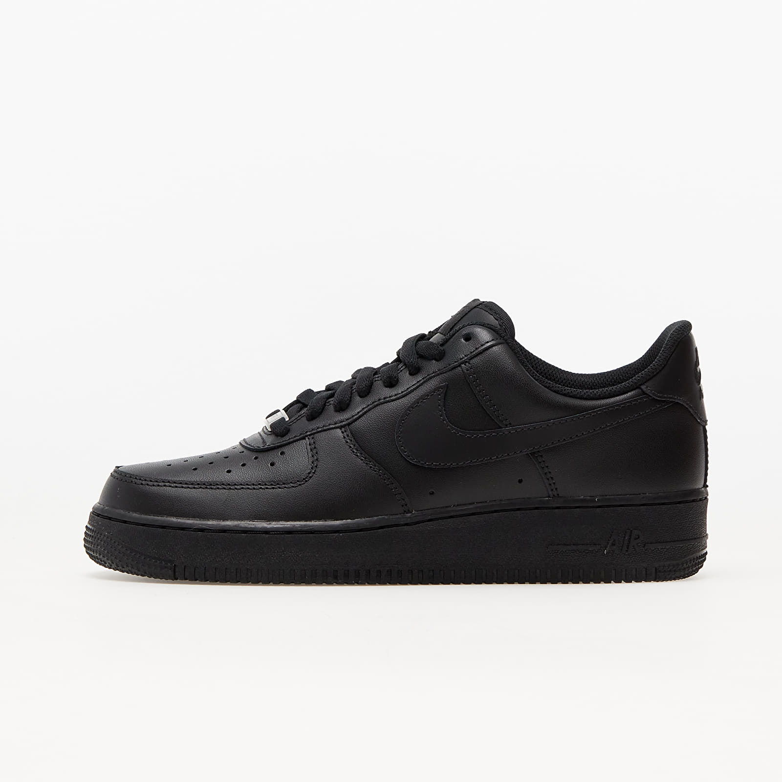 Снимка на Сникърси Nike W Air Force 1 '07 Black/ Black-Black-Black EUR 41