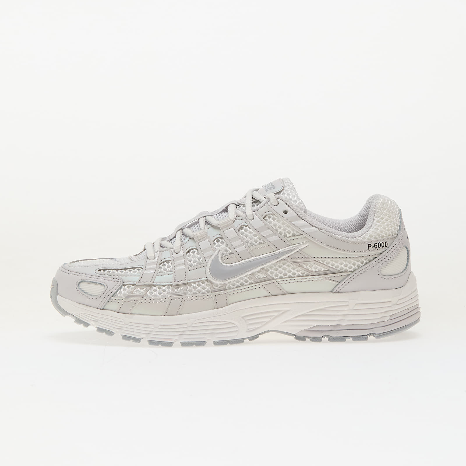 Снимка на Сникърси Nike W P-6000 Se Summit White/ Wolf Grey-Vast Grey EUR 37.5