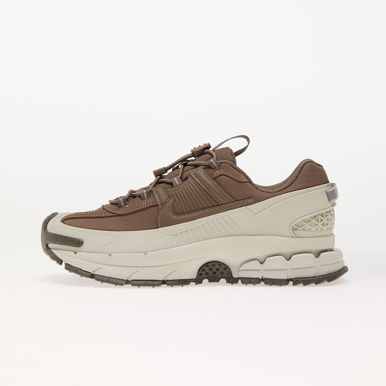 Снимка на Сникърси Nike W Zoom Vomero Roam Light Bone/ Mink Brown-Court Purple EUR 37.5