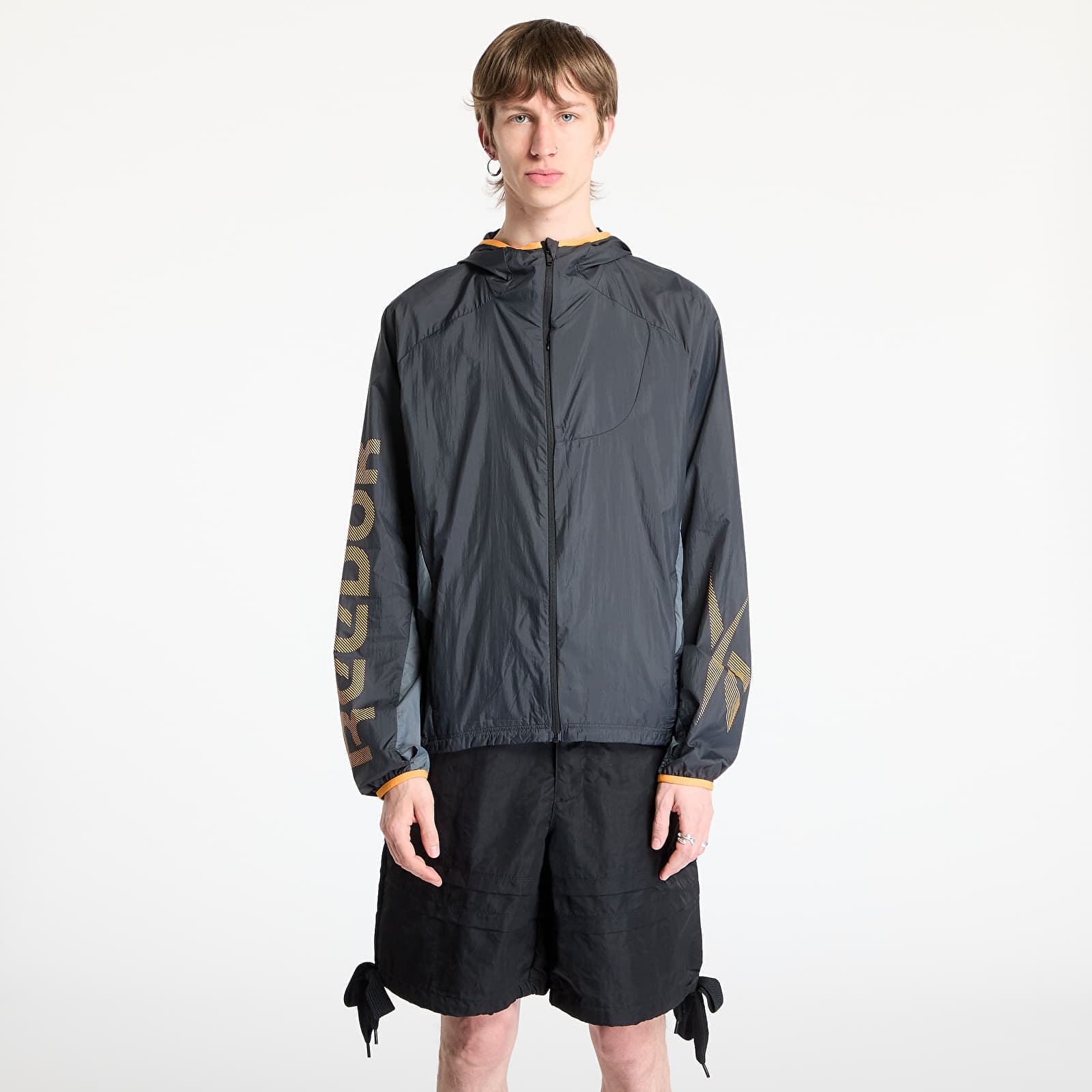 Снимка на Яке Reebok Wind Run Jacket Washed Black/ Grey 3 L