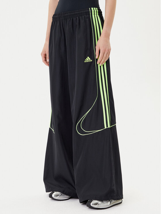 Снимка на adidas Долнище анцуг Teamgeist adicolor JV7478 Черен Oversize