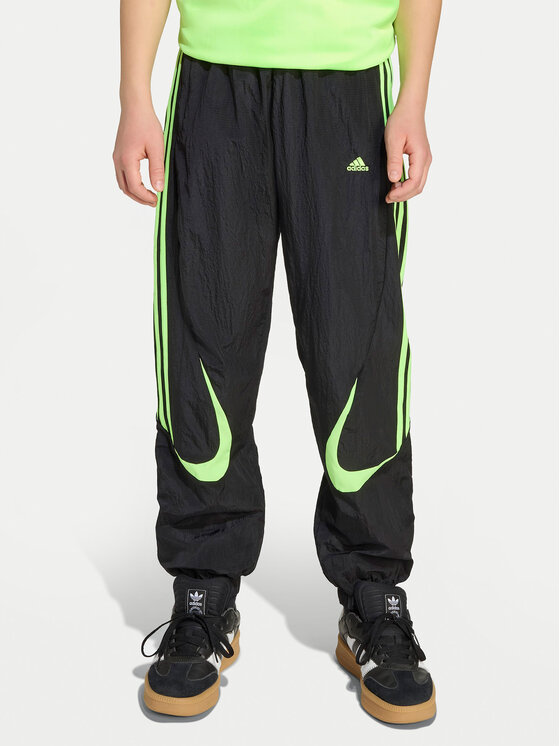Снимка на adidas Долнище анцуг Teamgeist JY6321 Черен Loose Fit