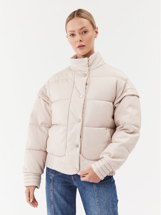 Снимка на Guess Пухено яке Ivana W3BL12 WFSP0 Бежов Regular Fit
