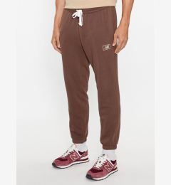 Снимка на New Balance Долнище анцуг NB Essentials Sweatpant MP33509 Кафяв Regular Fit