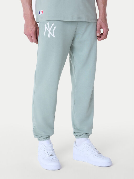 Снимка на New Era Долнище анцуг New York Yankees MLB League Essential Paste 60596182 Зелен Regular Fit